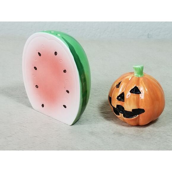 Halloween Pumpkin Salt & Pepper Shakers Watermelon Fruit Ceramic Green Orange - Picture 4 of 13